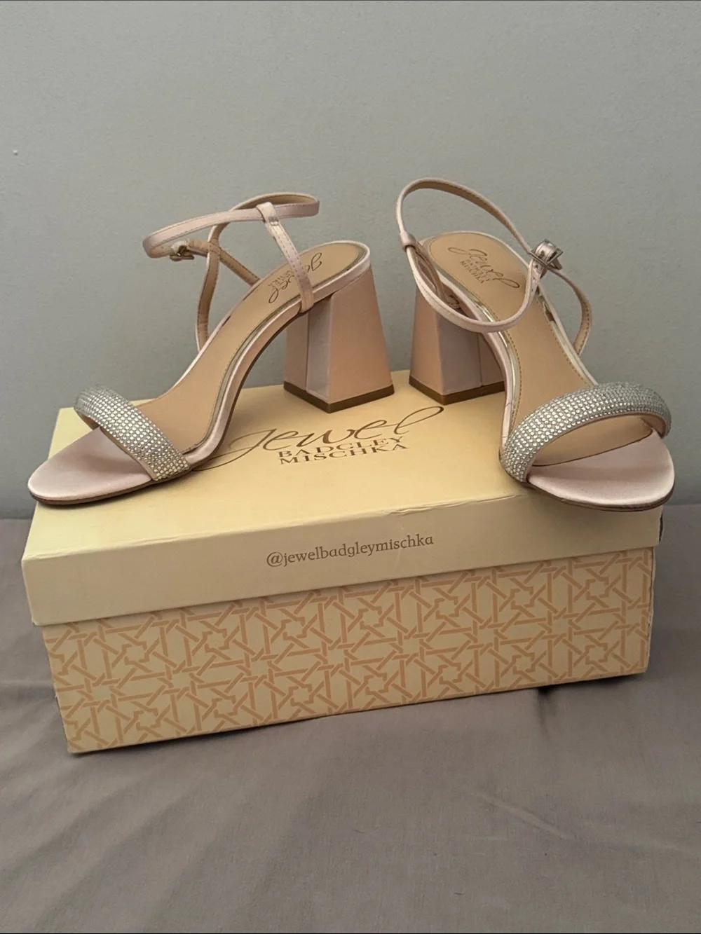 Jewel Badgley Mischka description step